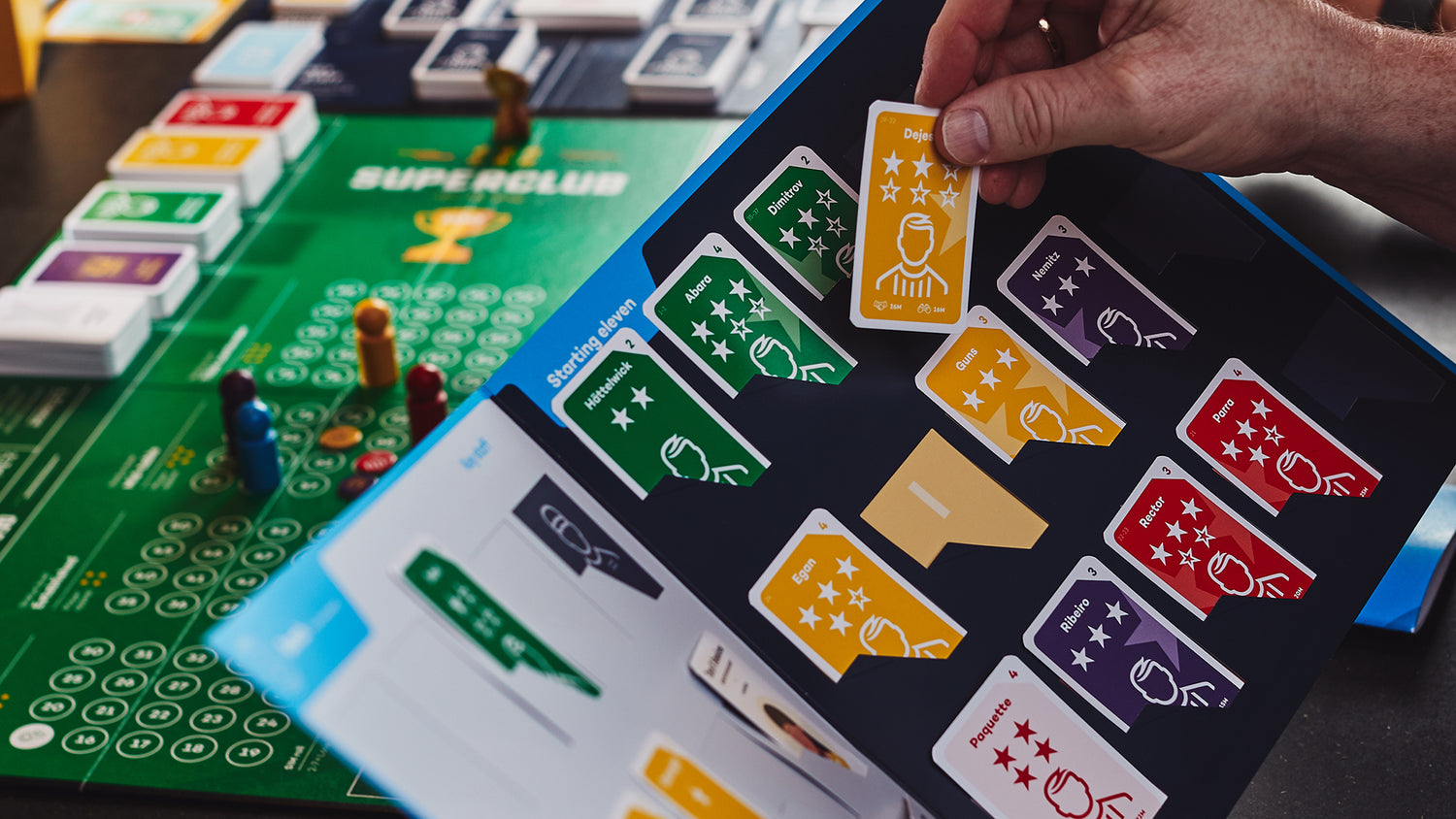 SUPERCLUB - How do you say “The best football manager board game ever!» in German, Italian, Spanish, French and Portuguese? 🤔 Tag someone who knows … and pledge your support on Feb.